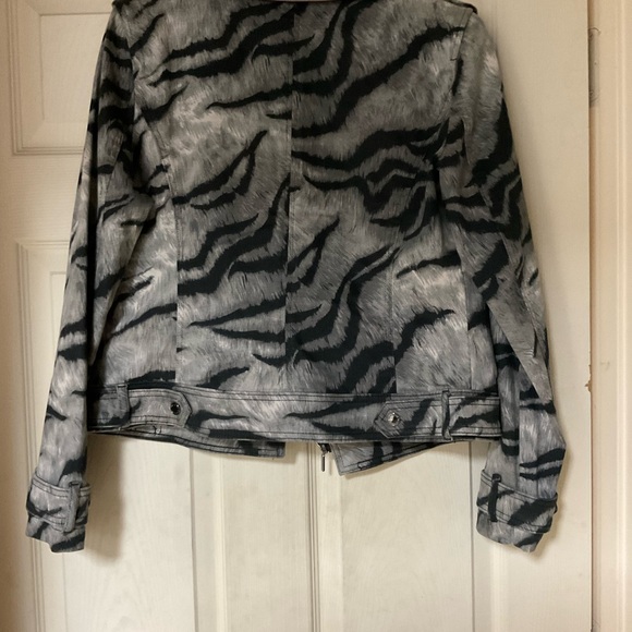 White House Black Market Black/Gray Animal Print Jacket - Picture 2 of 3